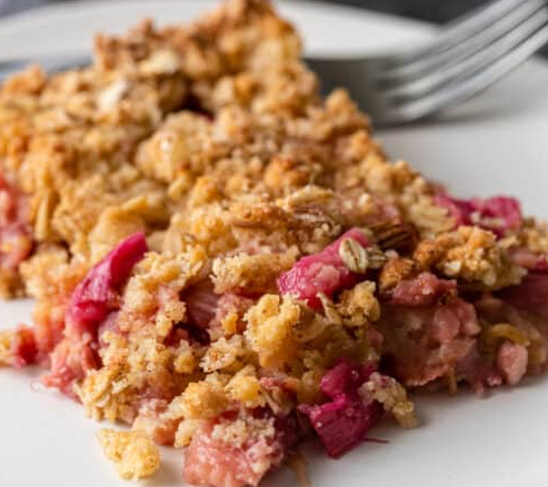 Back-Corner Rhubarb Crisp